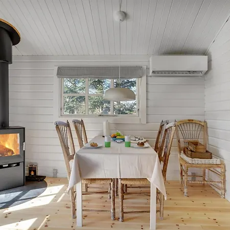 Semesterbostad Freyja - 800m From The Sea By Interhome Bøtø By